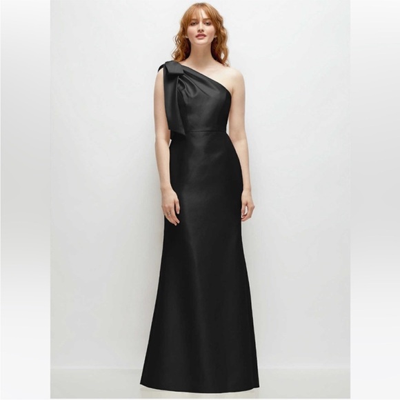 Alfred Sung Black Asymmetrical Gown One shoulder With Bow Evening Maxi - Picture 1 of 15